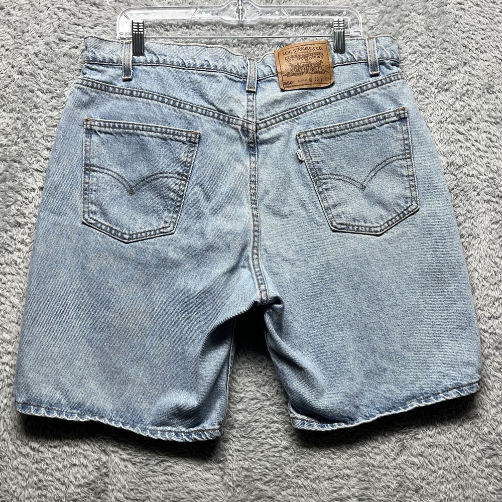 Levis 550 Shorts Men 38 Blue Denim Jorts Relaxed 90s Vintage LIght Stonewash USA